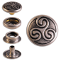 Preview: Ringfeder-Druckknöpfe “F3” 15.2mm Keltische Triskele aus Messing (nickel frei), Finish: silber-antik