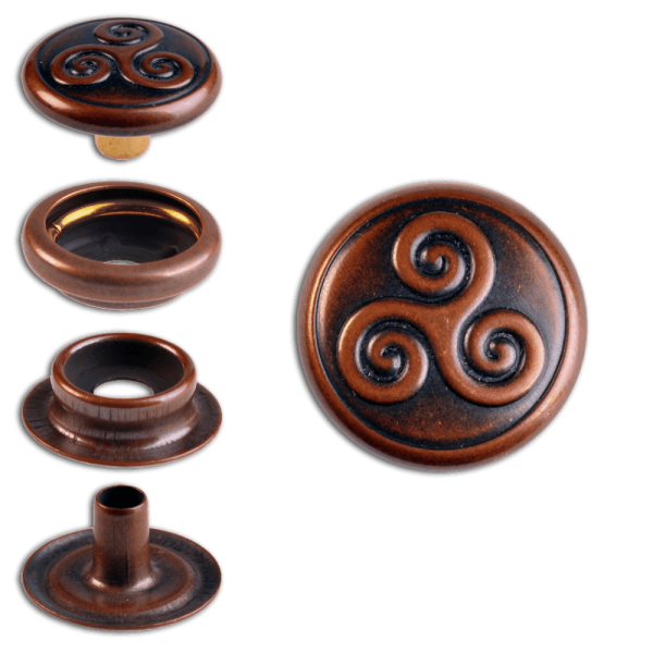 Ringfeder-Druckknöpfe “F3” 14mm Keltische Triskele aus Messing (nickel frei), Finish: kupfer-antik