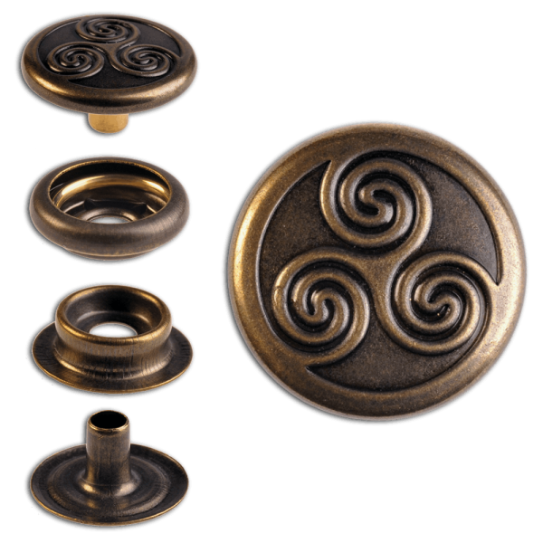 Ringfeder-Druckknöpfe “F3” 17mm Keltische Triskele aus Messing (nickel frei), Finish: messing-antik